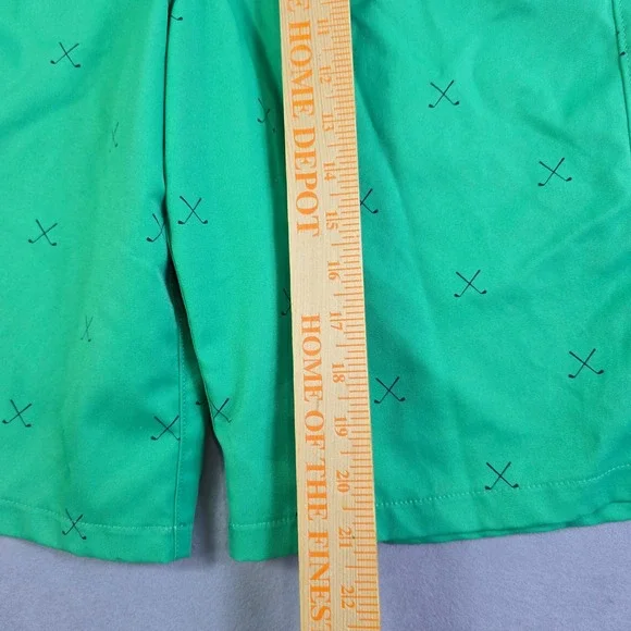 Under Armour Golf Shorts Boys Size 20 Green Embroidered Clubs HeatGear Loose - Picture 10 of 11